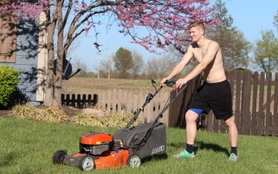 How Many Calories Does Lawn Mowing Burn?