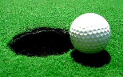 How to Build a Backyard Putting Green